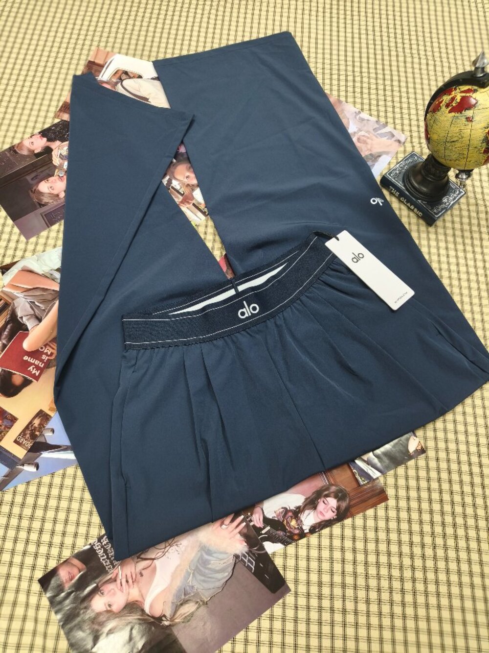 Alo Yoga Navy Blue Suit Up Trouser Easy to Dress Up or Down⏩Regular 30" Inseam👖 - Picture 2 of 7